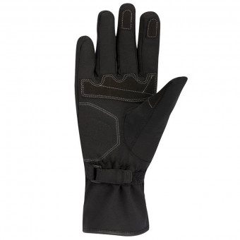 Bering Lady Claudia Black